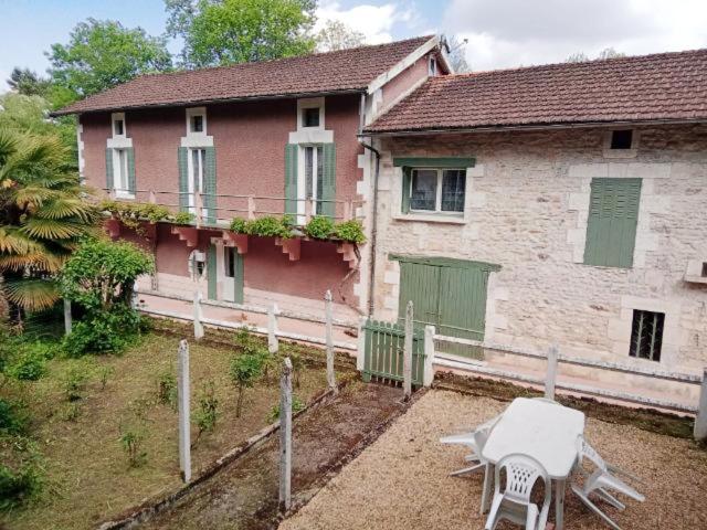 Maison Au Bord De La Riviere Dronne En Perigord Vert Saint-Front-la-Rivière Zewnętrze zdjęcie